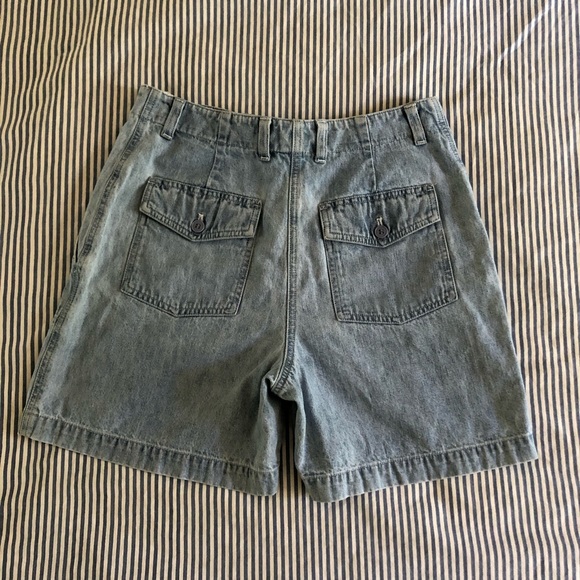 Vintage light denim high waisted shorts - Jones New York size 6 - Picture 2 of 7